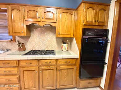 DOUBLE OVEN & GAS COOKTOP