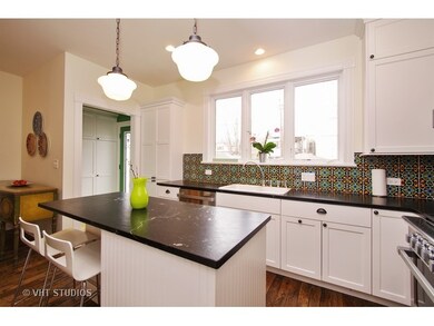 4825 N Bell Ave, Chicago, IL 60625 - photo 7