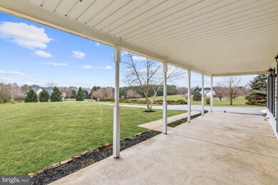 800 Breezy Lake Way, Sykesville, MD 21784 - photo 2