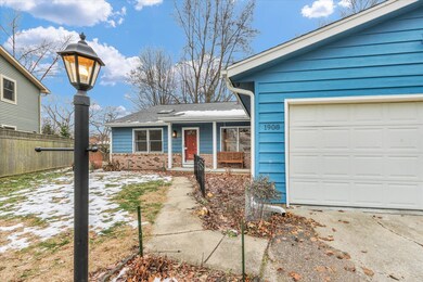 1908 Barberry Cir, Champaign, IL 61821 - photo 4