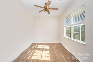 6020 Fort Bend Dr, Charlotte, NC 28214 - photo 2