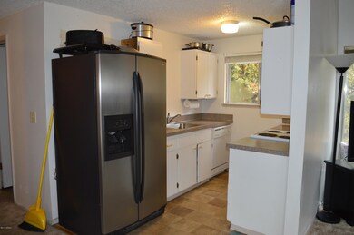 4 Kitchen