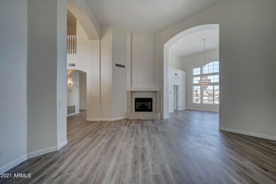 1240 W Edgewater Dr-7