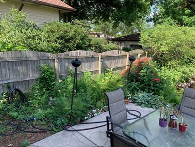 1473 Maple St, Des Plaines, IL 60018 - photo 4