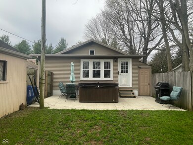 1527 Ravenswood Dr, Columbus, IN 47201 - photo 7