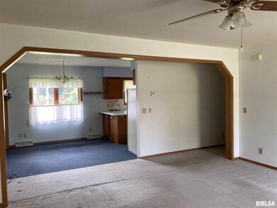 1631 N Kankakee St, Lincoln, IL 62656 - photo 6