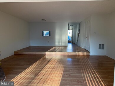 7 Oneill Ct, Lawrence Township, NJ 08648 - photo 4