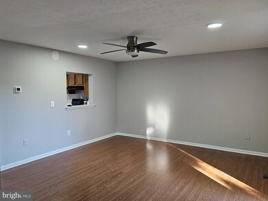 11210 Cristins Cir, Hagerstown, MD 21742 - photo 7