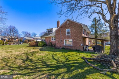 922 Brighton Ave, Reading, PA 19606 - photo 5