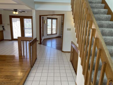 3118 SW Wanamaker Dr, Topeka, KS 66614 - photo 5