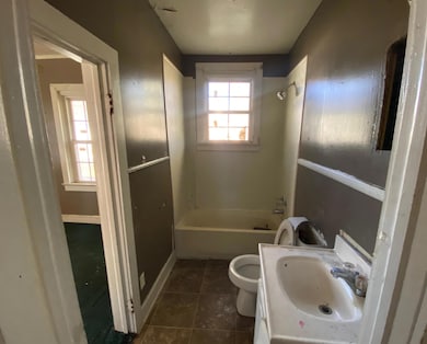 316 Munnerlyn St, Bishopville, SC 29010 - photo 7