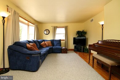 1428 Streaker Rd, Sykesville, MD 21784 - photo 3