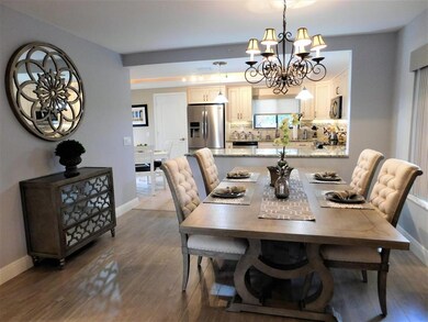 Eat-in Kitchen