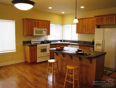 20676 Jayhawk Ln, Bend, OR 97702 - photo 3