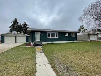 601 Harris Ct, Rolla, ND 58367 - photo 2