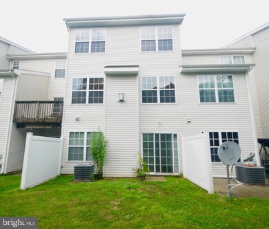 1045 Buckingham Dr, West Deptford, NJ 08086 - photo 3