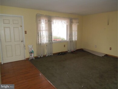 412 Calais Dr, Sellersville, PA 18960 - photo 3