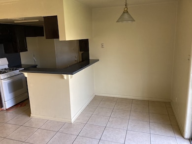 8618 Iron Liege Ct, Houston, TX 77088 - photo 5