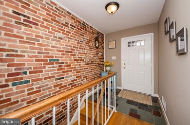 3826 Steppes Ct, Falls Church, VA 22041 - photo 2