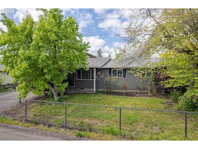 1310 W Quinalt St, Springfield, OR 97477 - photo 3