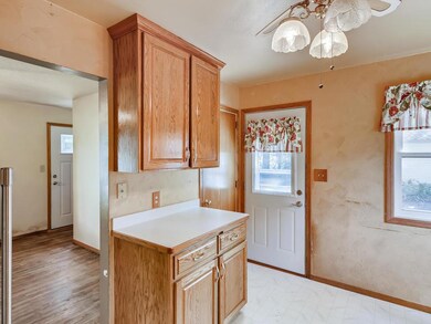 20 North Road Circle Pines MN-007-008-Kitchen-MLS_