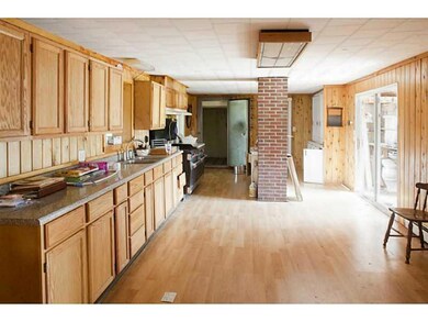 Kitchen. Long kitchen