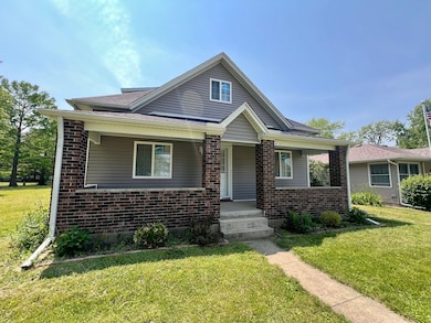 418 S Main St, Rankin, IL 60960 - photo 2