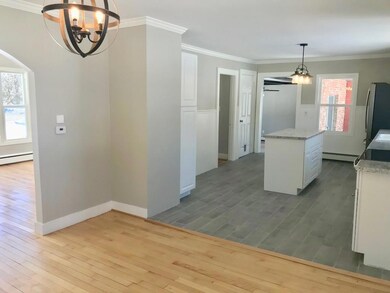 Dining to Kitchen