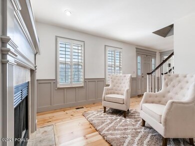 2149 E Oak Leaf Way, Sandy, UT 84092 - photo 4