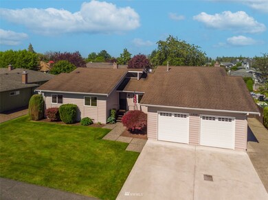 1208 Semanski St, Enumclaw, WA 98022 - photo 3