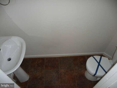 10329 Lantern Ln, Hagerstown, MD 21740 - photo 5