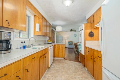 210 Victoria Way, Central Point, OR 97502 - photo 7