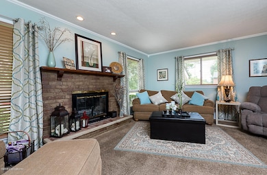 8223 Rochelle Rd, Louisville, KY 40228 - photo 3