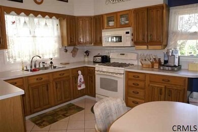 124 Elmer Ave, Schenectady, NY 12308 - photo 2