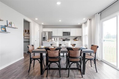 2820 50th St, Des Moines, IA 50310 - photo 7