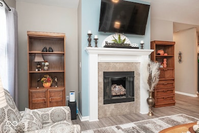 Beautiful Gas Log Fireplace!!