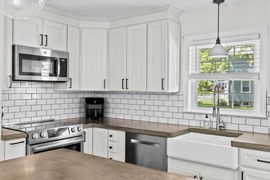 71 Winthrop Ave, Braintree, MA 02184 - photo 6