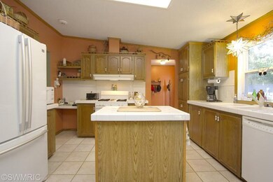 156 E Beech St NE, Cedar Springs, MI 49319 - photo 6