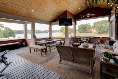 190 E Candy Cane Ln, Santa Claus, IN 47579 - photo 4