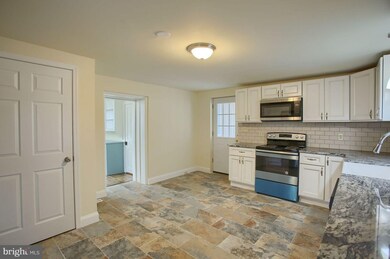 285 Mill St, Boyertown, PA 19512 - photo 4