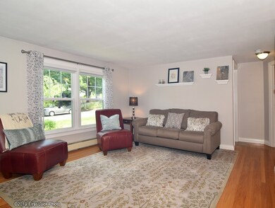 23 Bugbee St, Plainville, MA 02762 - photo 4