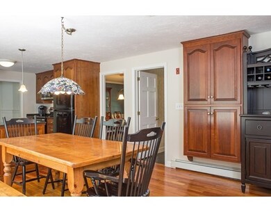 13 Penobscot St, Medfield, MA 02052 - photo 7