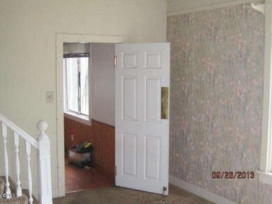 Living Room/Stairway