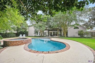 16829 Amberwood Dr, Baton Rouge, LA 70810 - photo 3