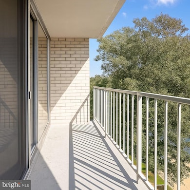 Park Place Condominium unit 406, Alexandria, VA 22302 - photo 5