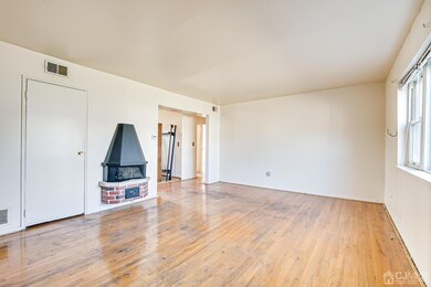 199 Evergreen Rd unit 11A, Edison, NJ 08837 - photo 3