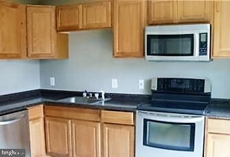 813 Madison Ct, Stafford, VA 22556 - photo 3