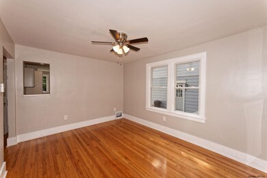 13 Knickerbocker Rd, Schenectady, NY 12302 - photo 6