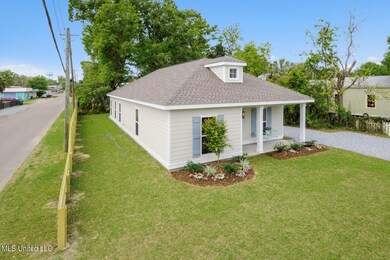 112 Third St, Bay Saint Louis, MS 39520 - photo 5