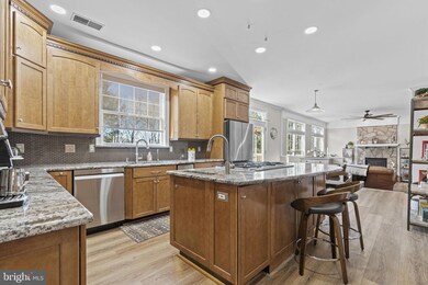 20543 Chapin Ct, Sterling, VA 20165 - photo 7